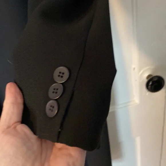 Jones New York Women's Elegant Black Long Blazer - Picture 4 of 8